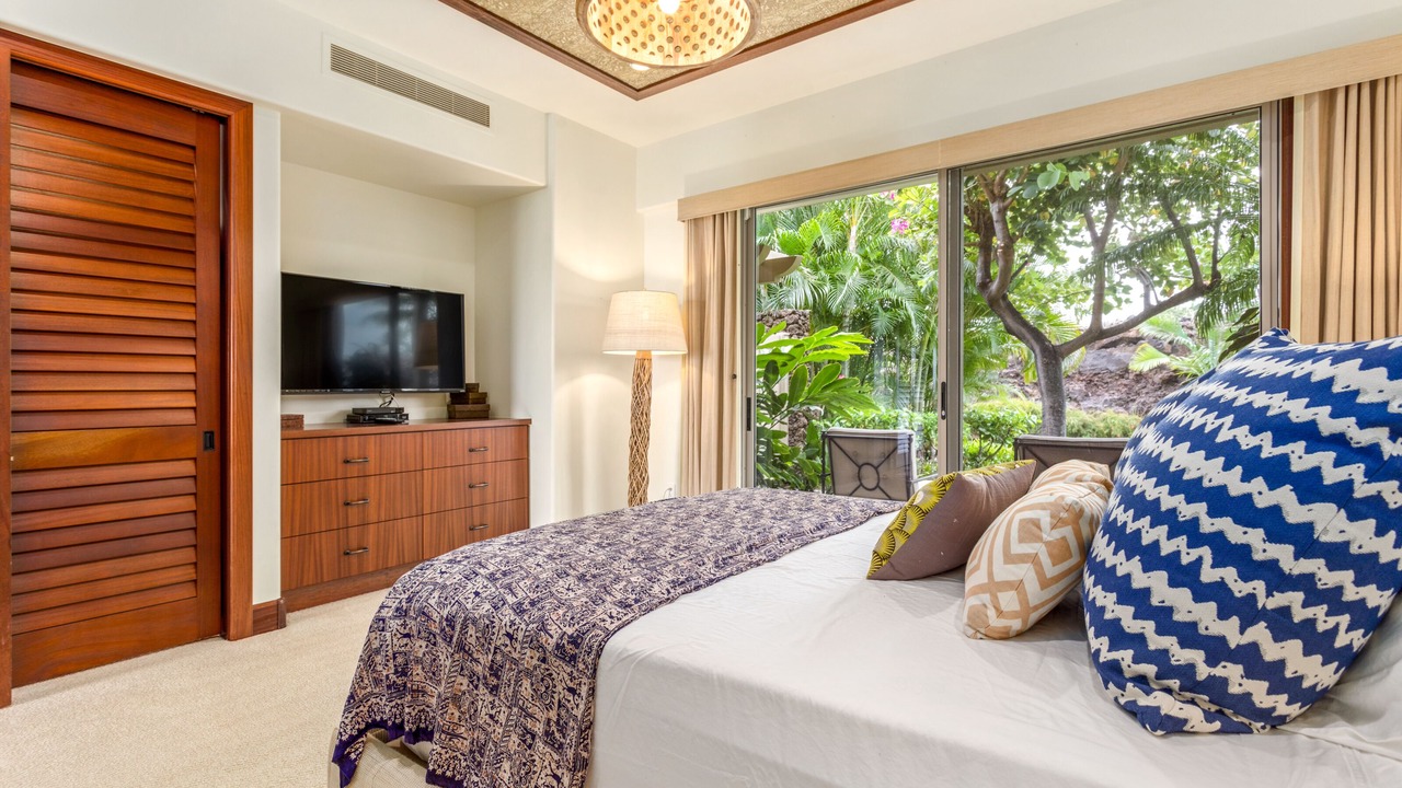 Photo of Bedroom in Kaupulehu