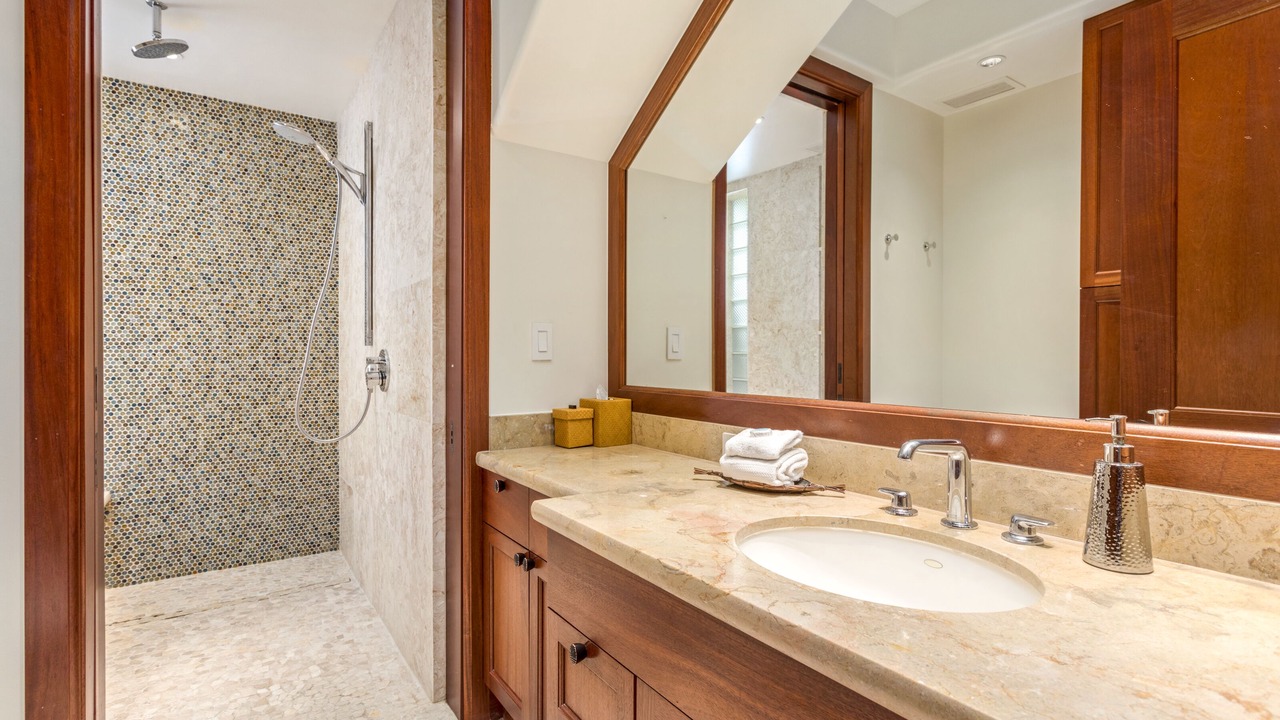 Photo of Bathroom in Kaupulehu