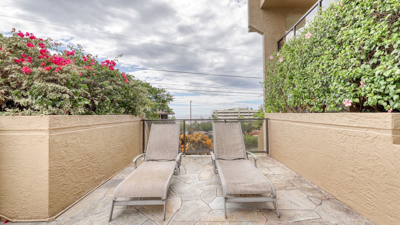 Photo of Patio Balcony in Historic Kailua Village