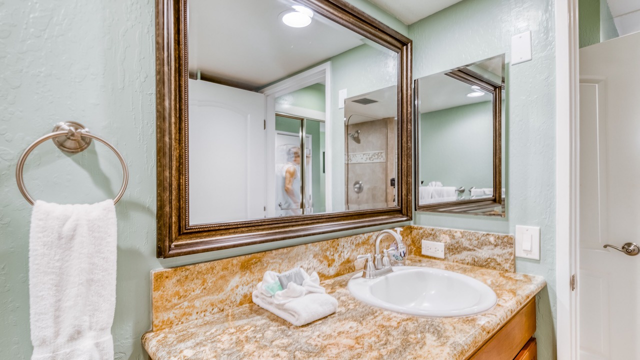 Photo of Bathroom in Historic Kailua Village