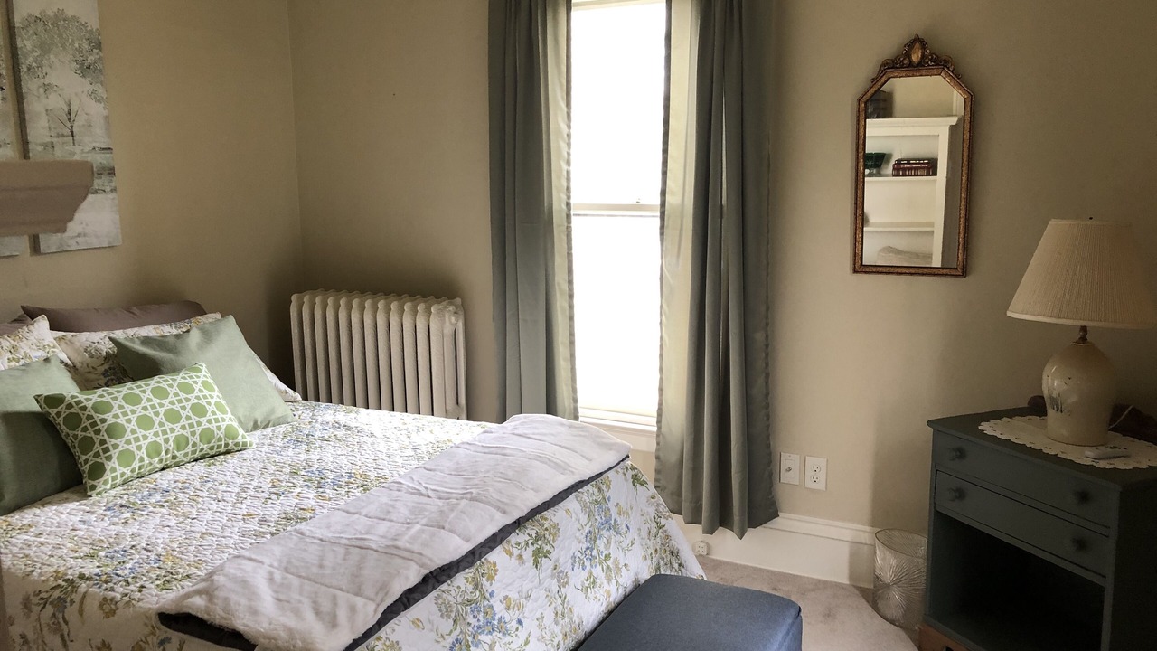 Photo of Bedroom in Jamestown