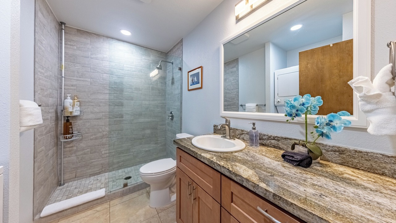 Photo of Bathroom in Waikoloa