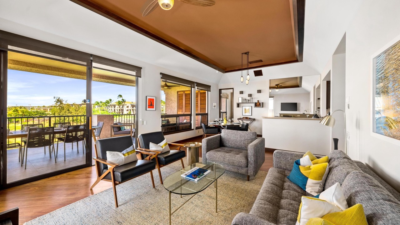 Photo of Livingroom in Waikoloa
