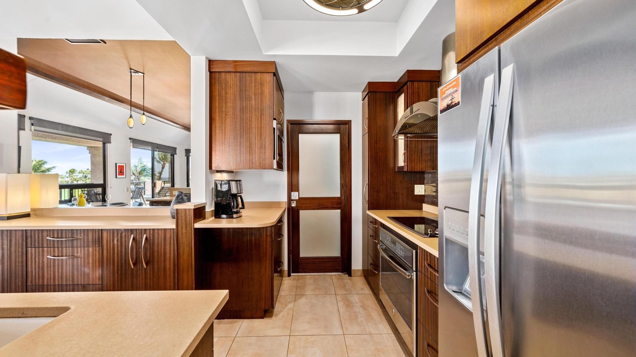 Photo of Kitchen in Waikoloa