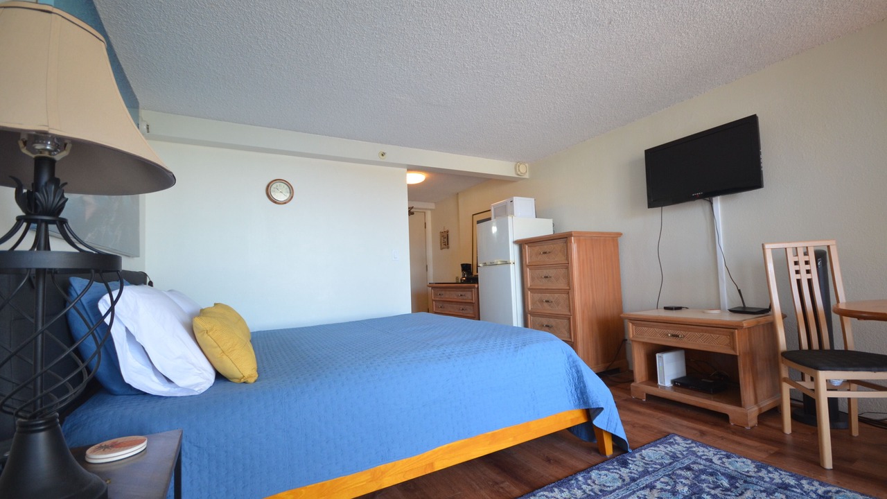Photo of Bedroom in Waikiki