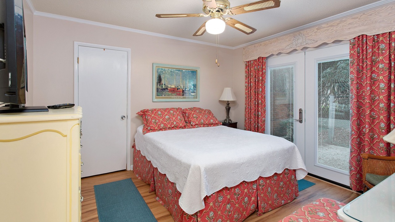 Photo of Bedroom in Demere Park