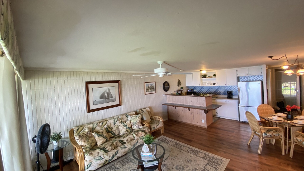 Photo of Livingroom in Punaluu
