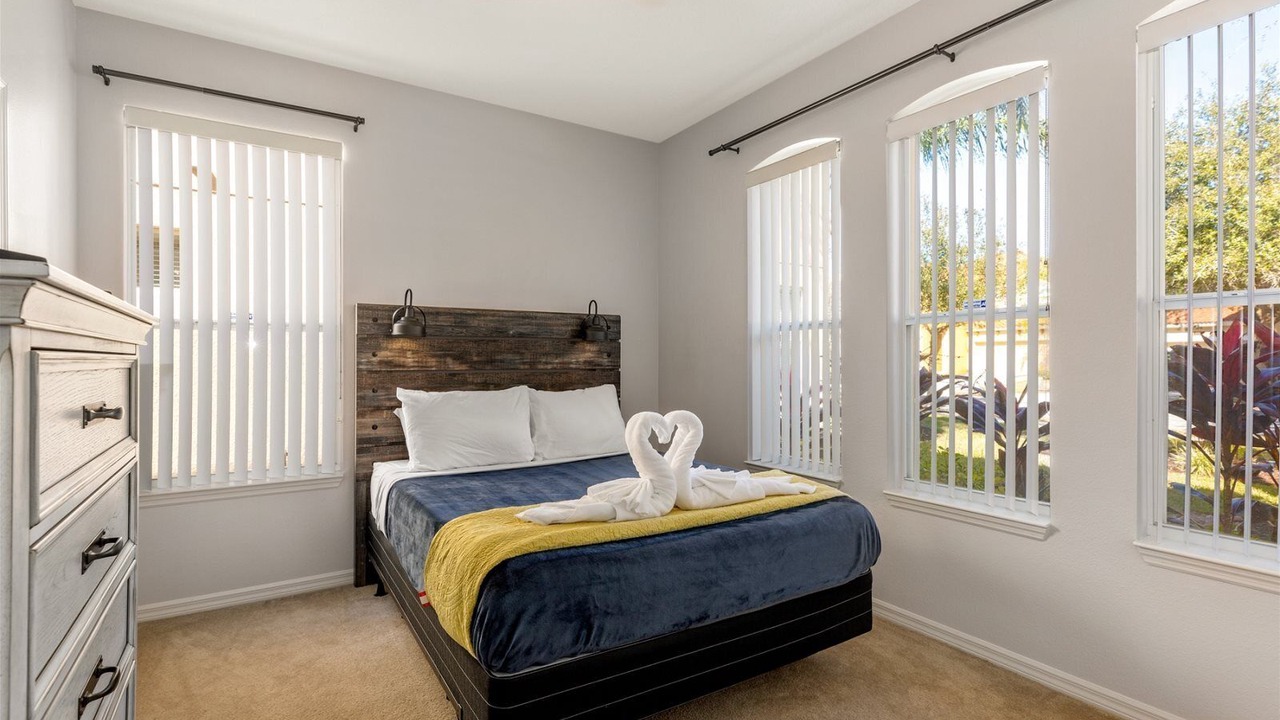 Photo of Bedroom in Watersong