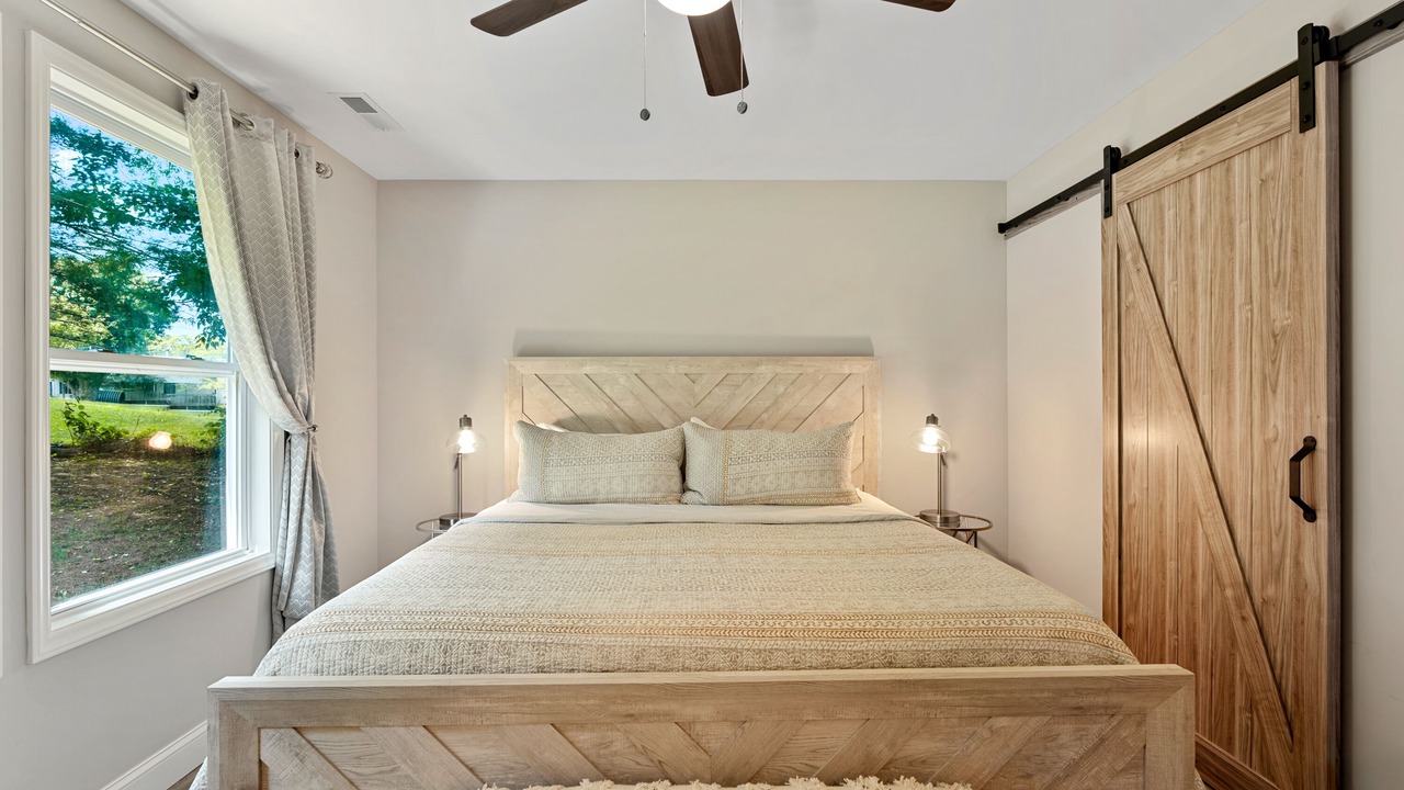 Photo of Bedroom in Candler