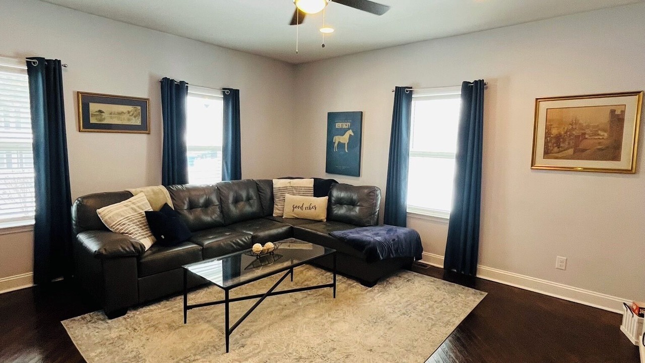 Photo of Livingroom in Lawrenceburg