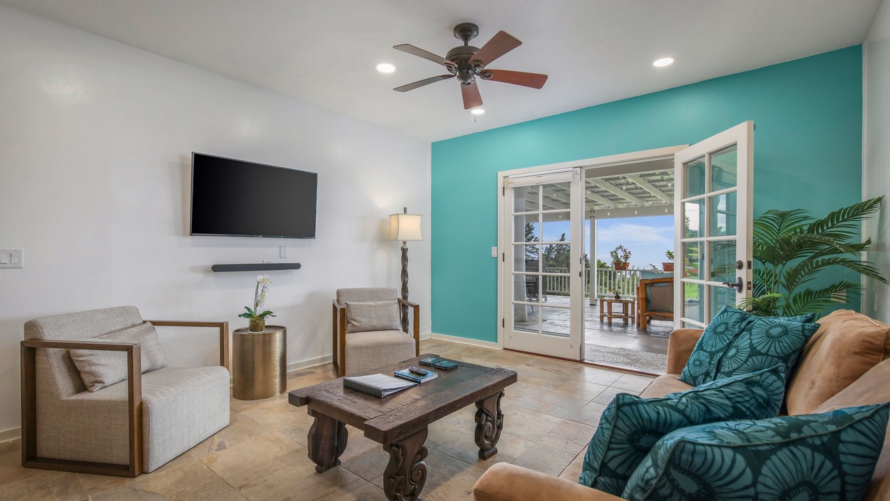 Photo of Livingroom in Holualoa