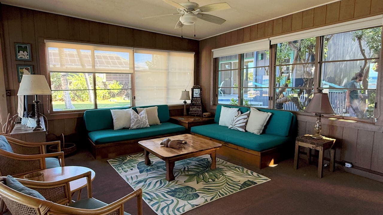 Photo of Livingroom in Puako