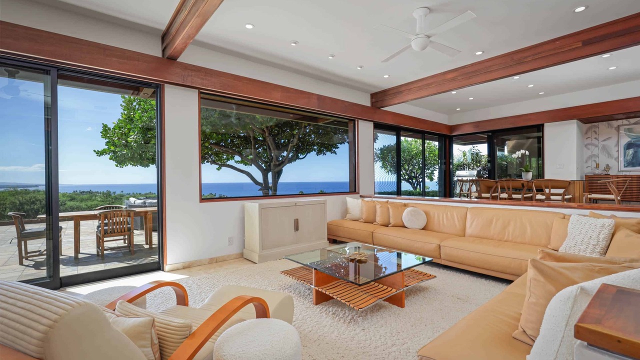Photo of Livingroom in Kamuela