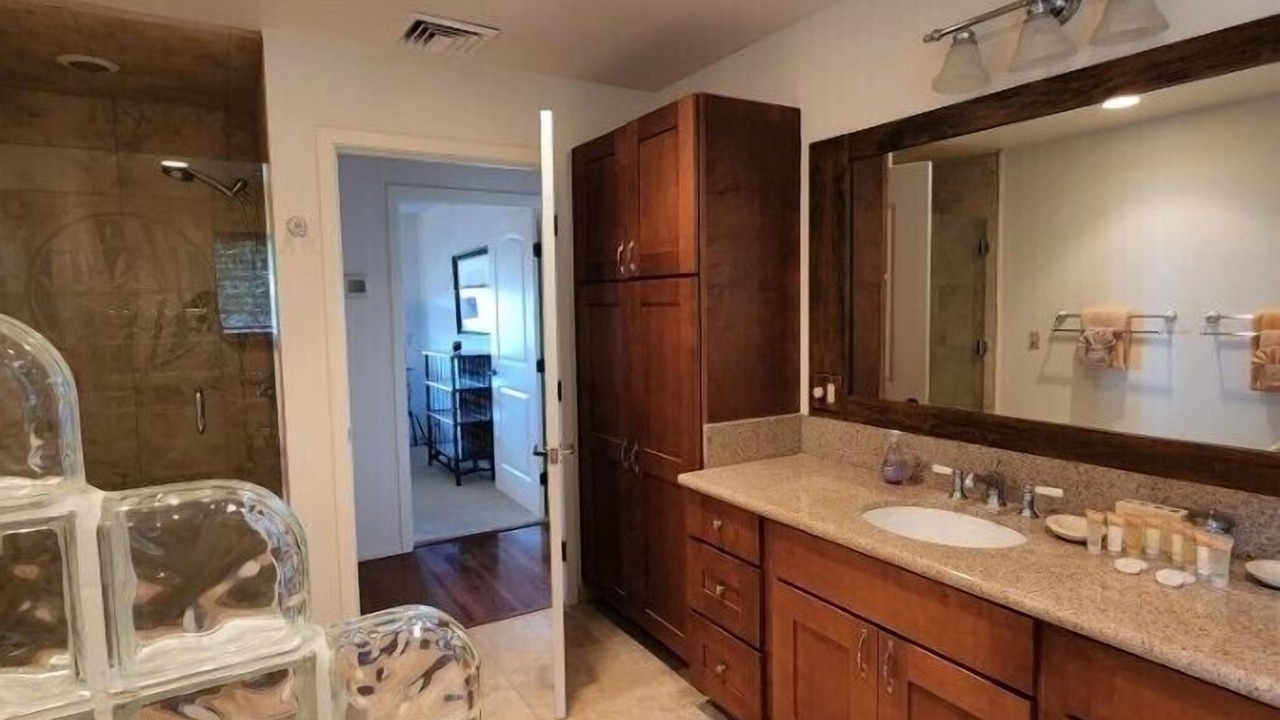 Photo of Bathroom in Kohala Estates