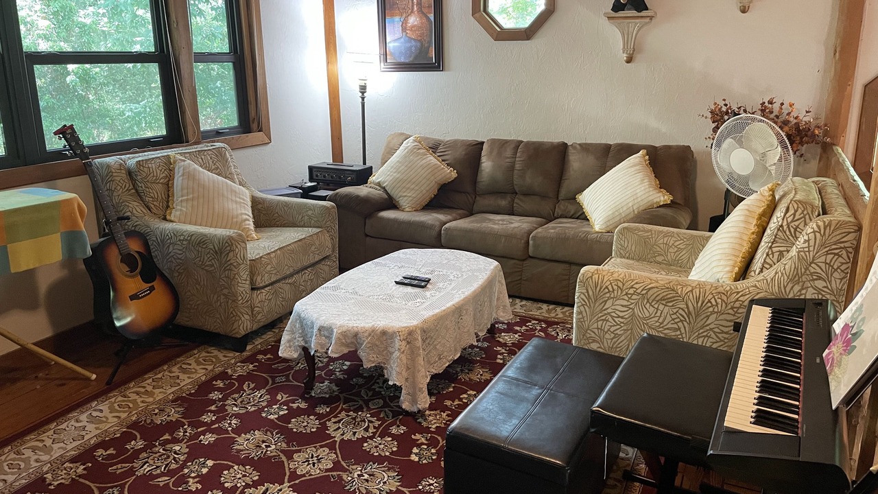 Photo of Livingroom in Fanning Springs