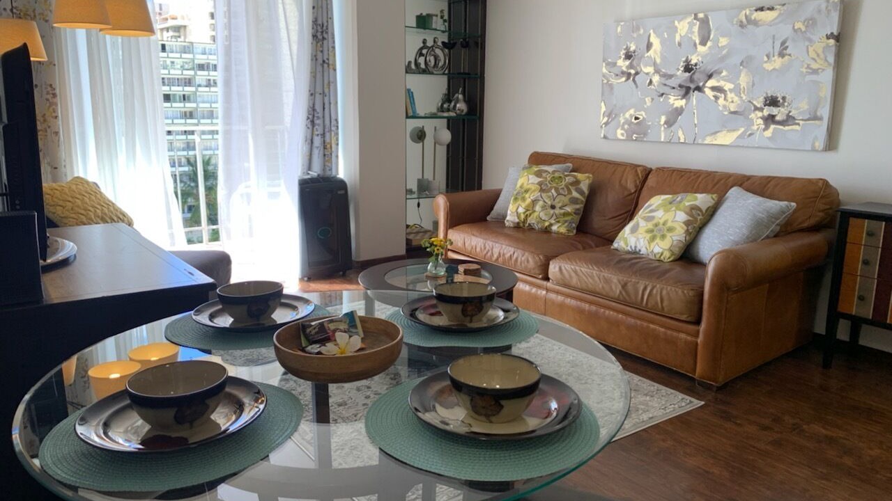Photo of Livingroom in Diamond Head - Kapahulu - St. Louis