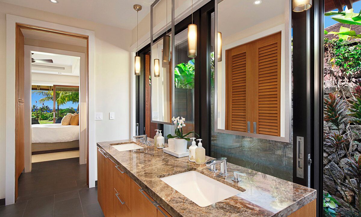 Photo of Bathroom in Poipu