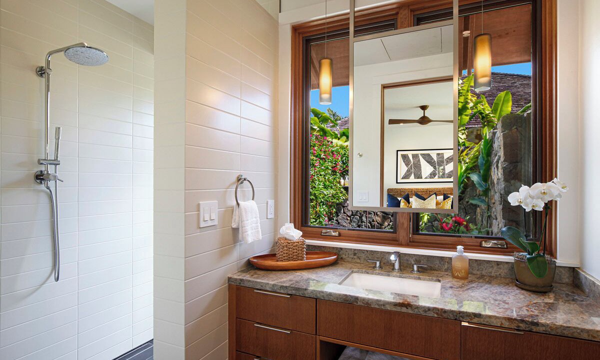 Photo of Bathroom in Poipu