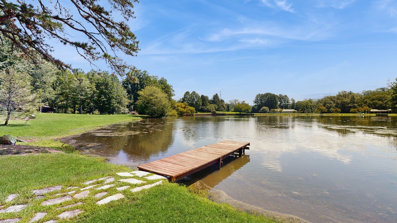 Photo of Others in Mills River