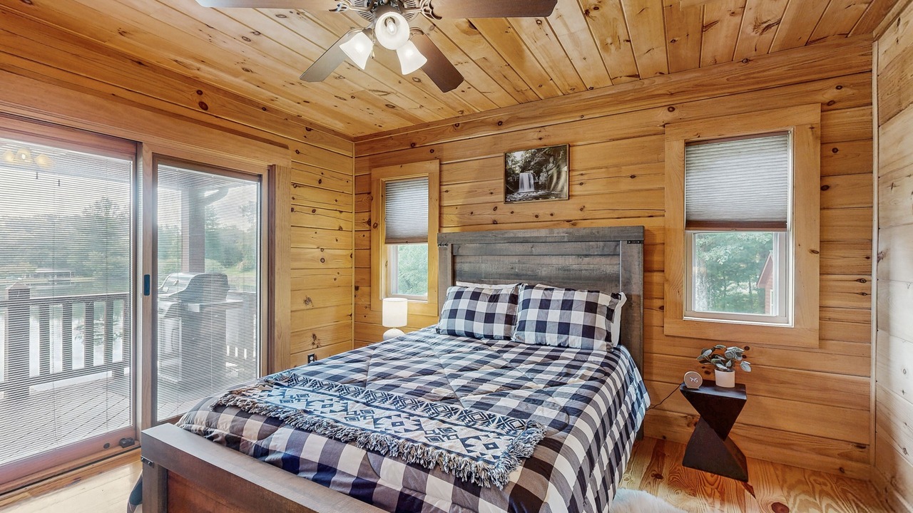 Photo of Bedroom in Mills River