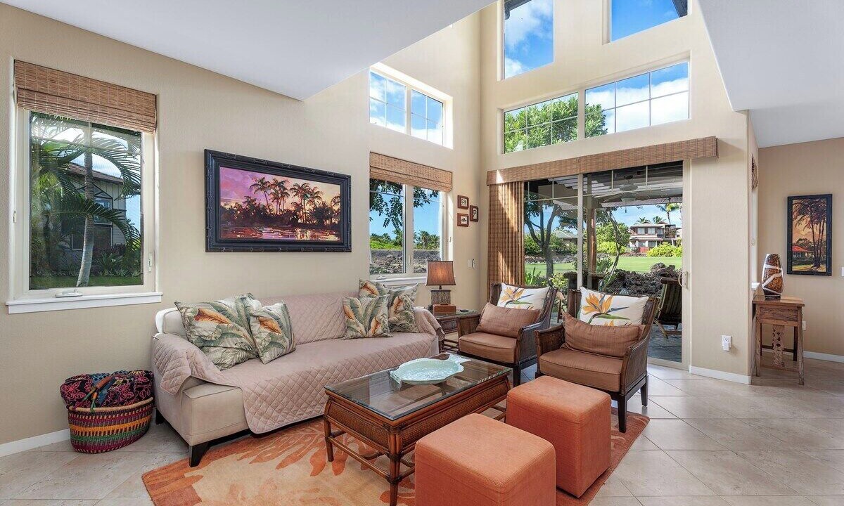 Photo of Livingroom in Kamuela