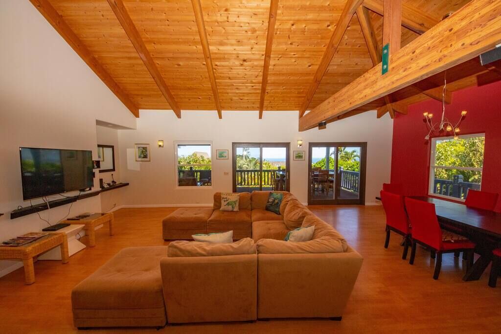 Photo of Livingroom in Kahaluu-Keauhou
