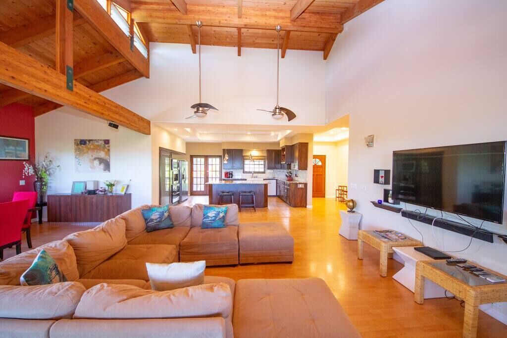 Photo of Livingroom in Kahaluu-Keauhou