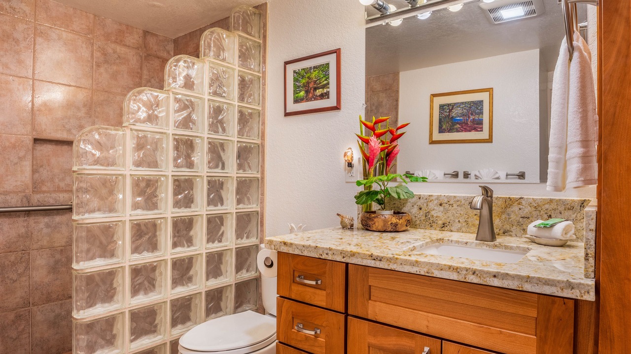 Photo of Bathroom in Maalaea