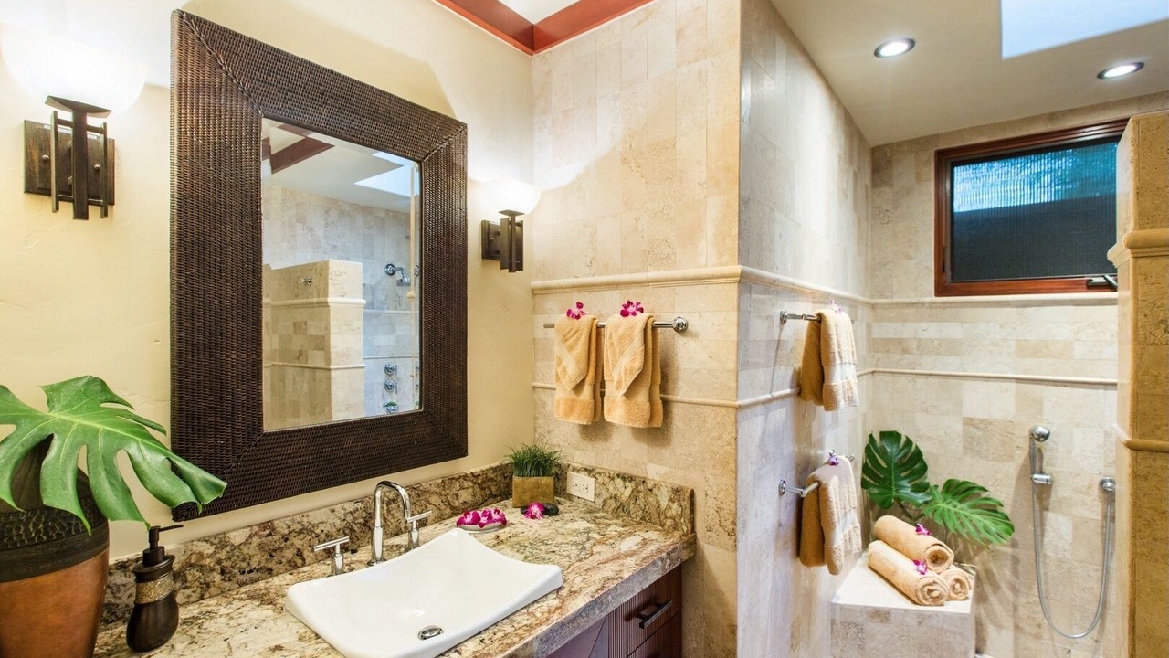 Photo of Bathroom in Kahala