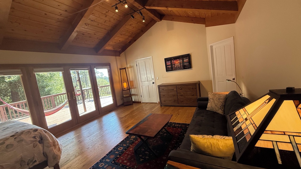 Photo of Livingroom in Little River
