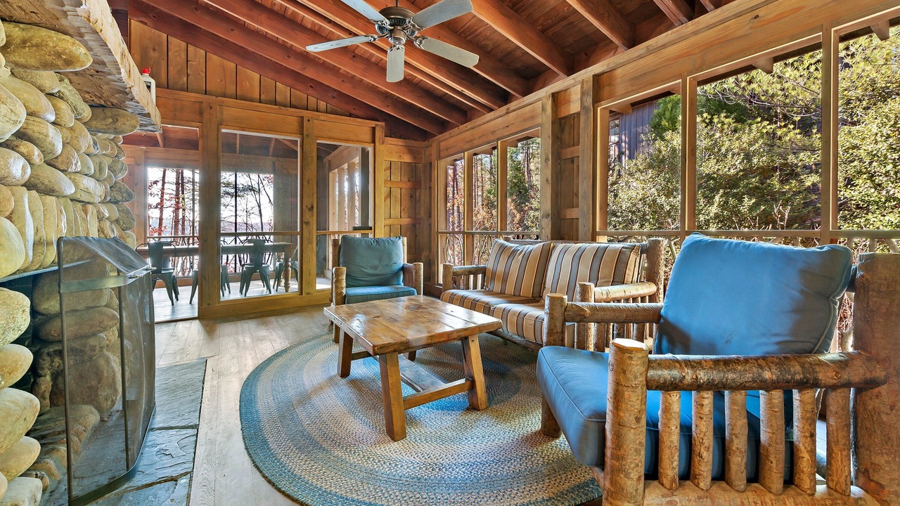 Photo of Livingroom in Nebo