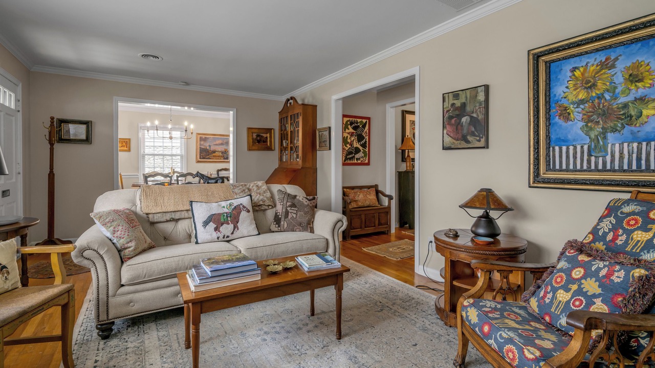 Photo of Livingroom in Fairway