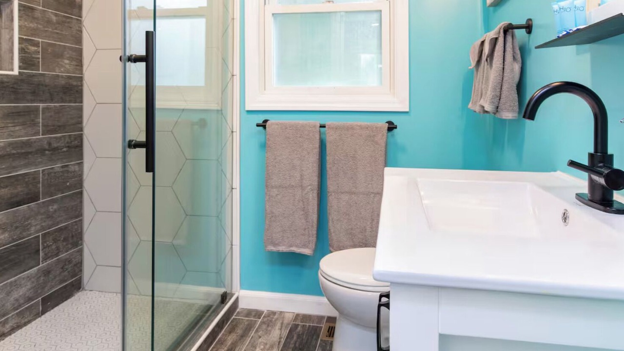 Photo of Bathroom in Candler