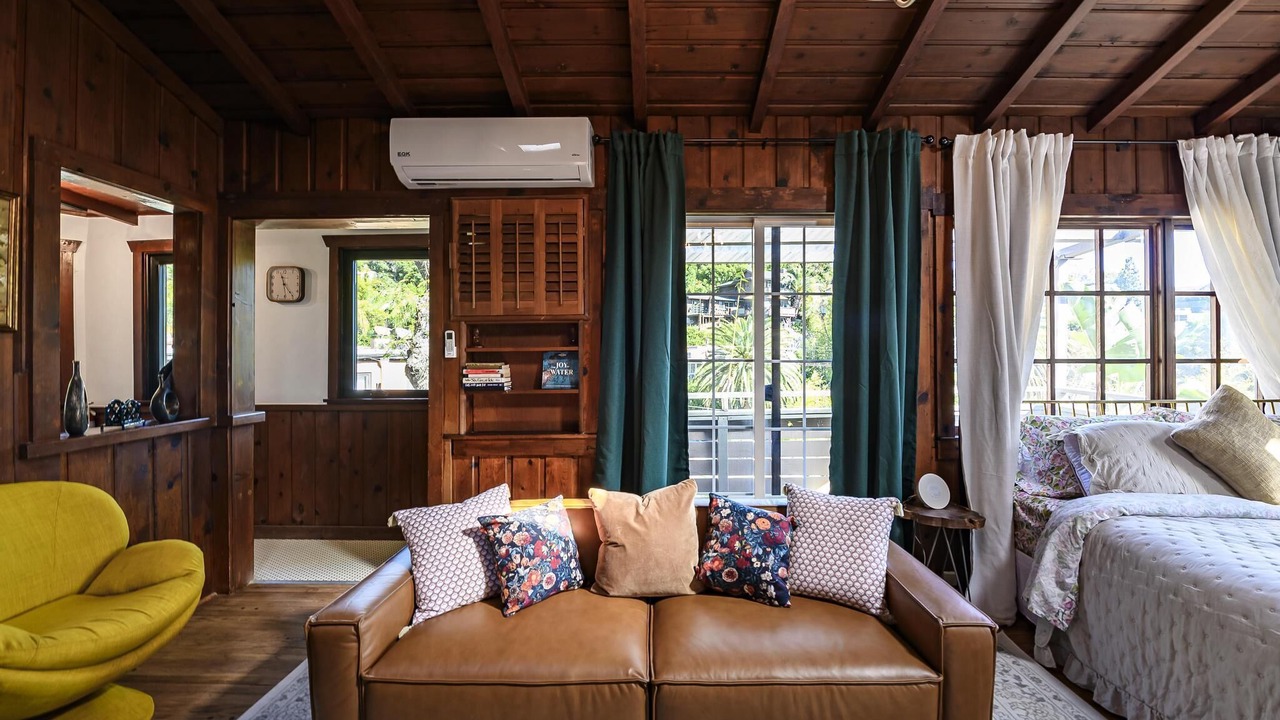 Photo of Bedroom in Hollywood Heights