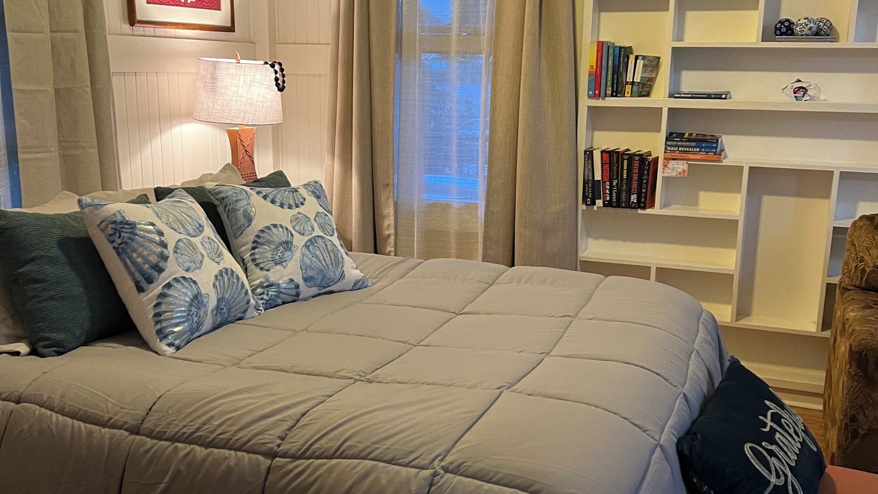 Photo of Bedroom in Wailuku