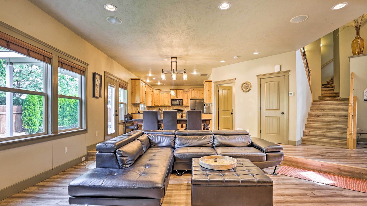 Photo of Livingroom in Southwest Ada County Alliance