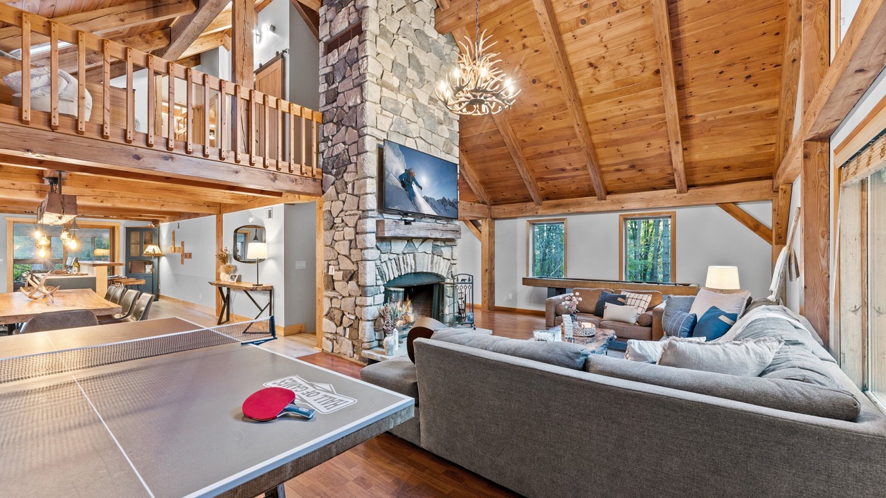 Photo of Livingroom in Ellicottville