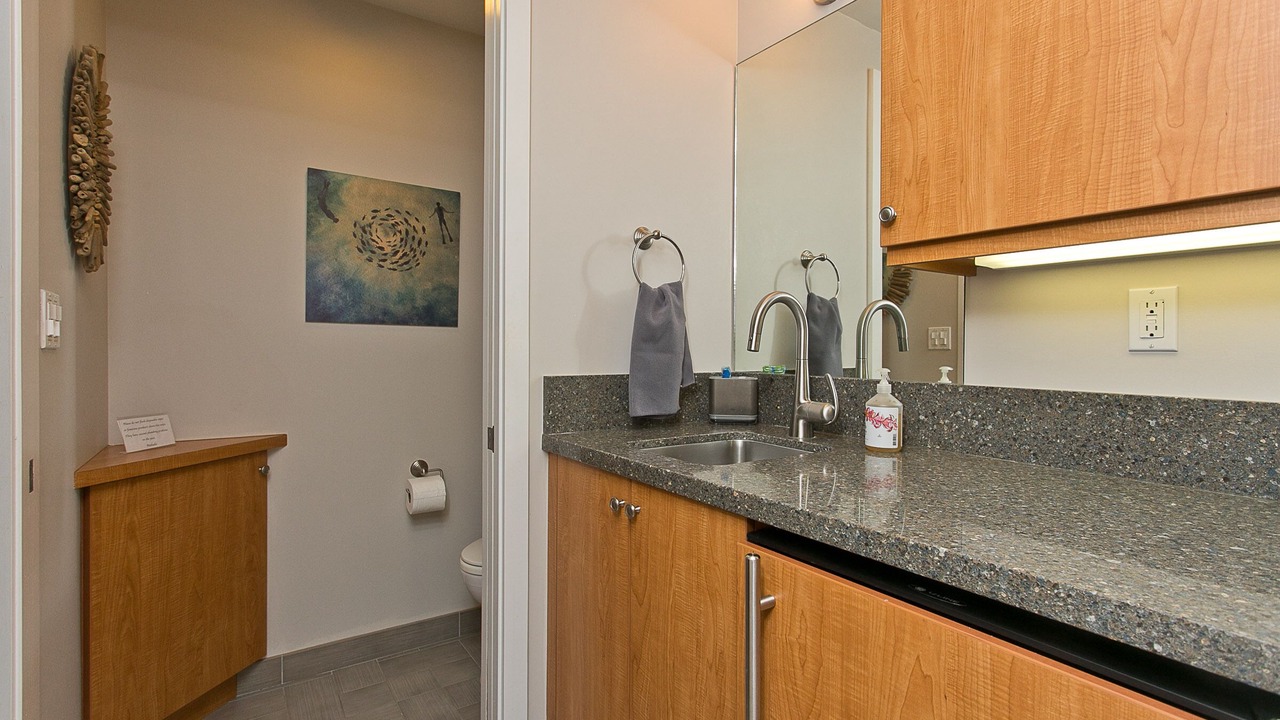 Photo of Bathroom in Kahala