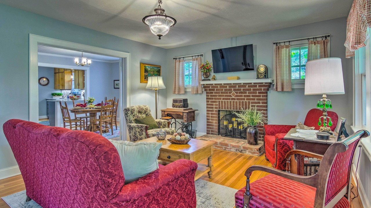 Photo of Bedroom in Mars Hill
