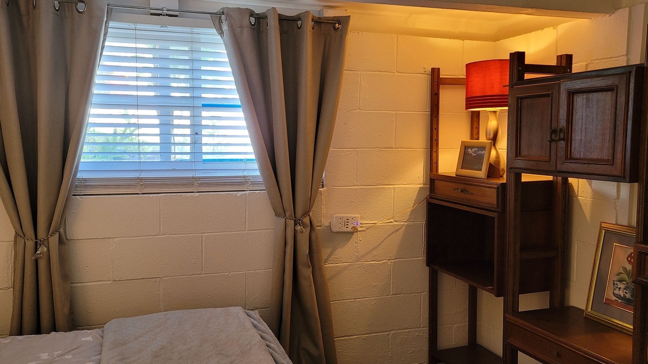 Photo of Bedroom in Maunalani Heights