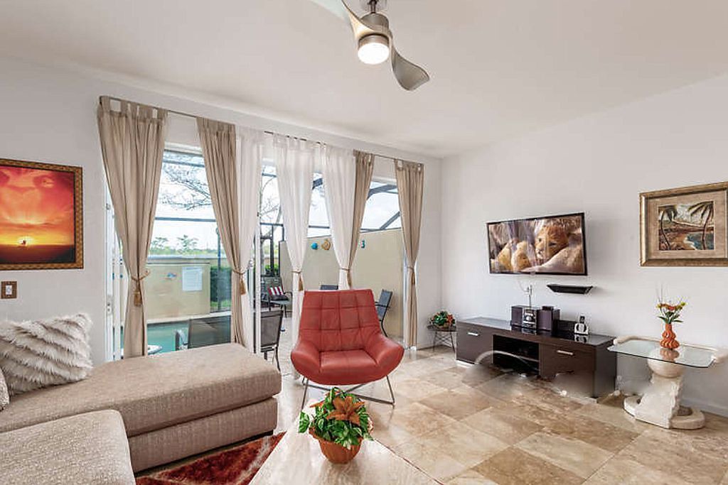 Photo of Livingroom in Windsor Hills