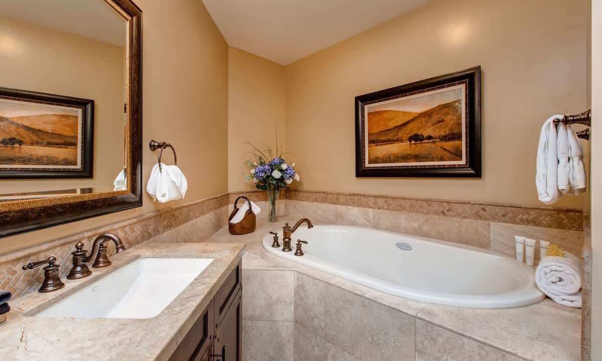 Photo of Bathroom in Empire Pass