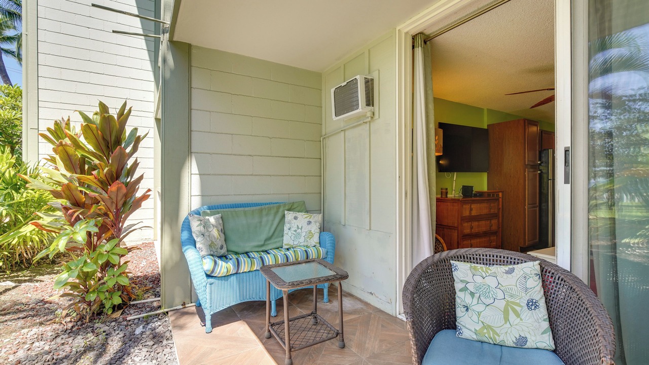 Photo of Patio Balcony in Historic Kailua Village