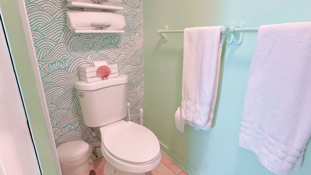 Photo of Bathroom in Punaluu