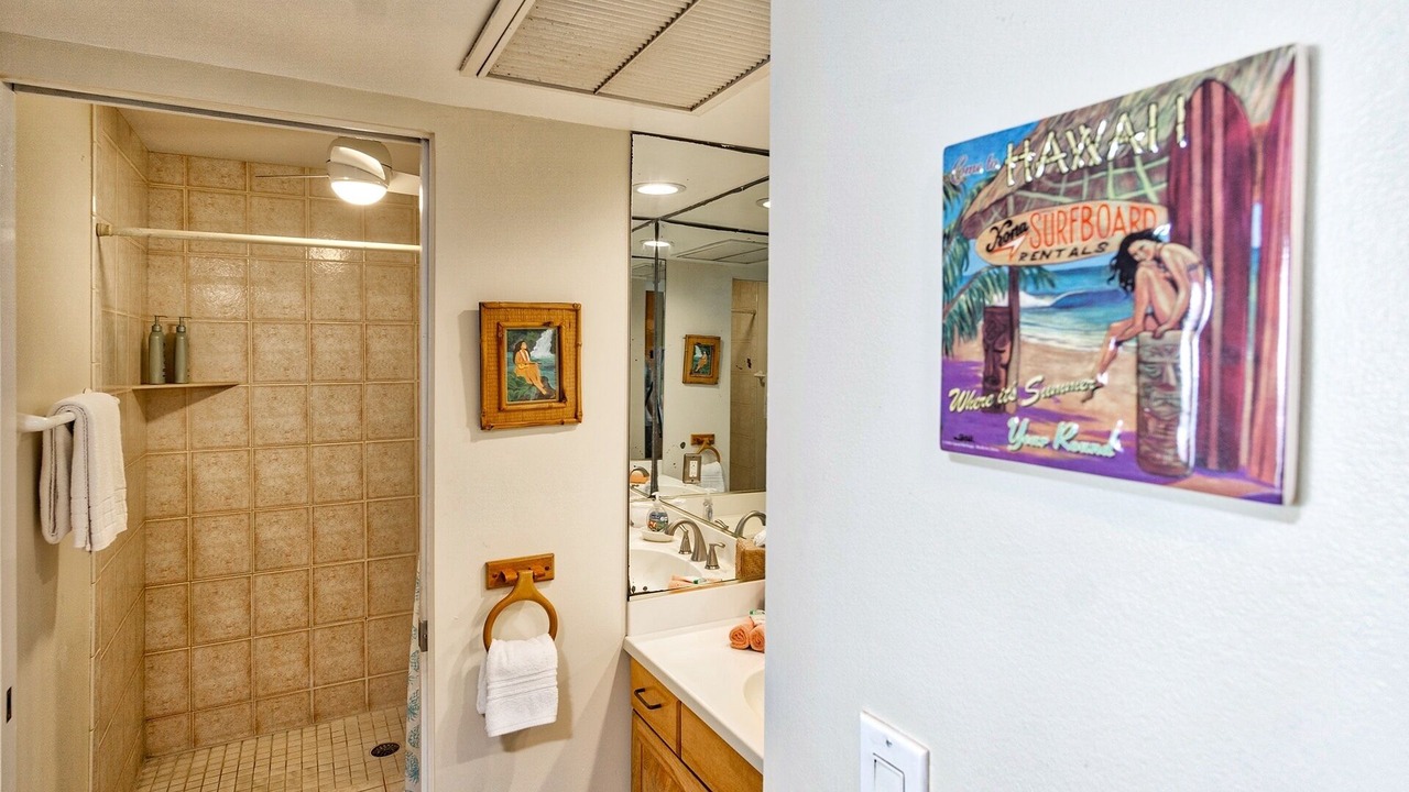 Photo of Bathroom in Historic Kailua Village