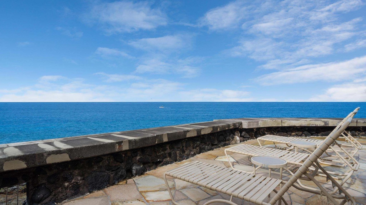 Photo of Patio Balcony in Historic Kailua Village