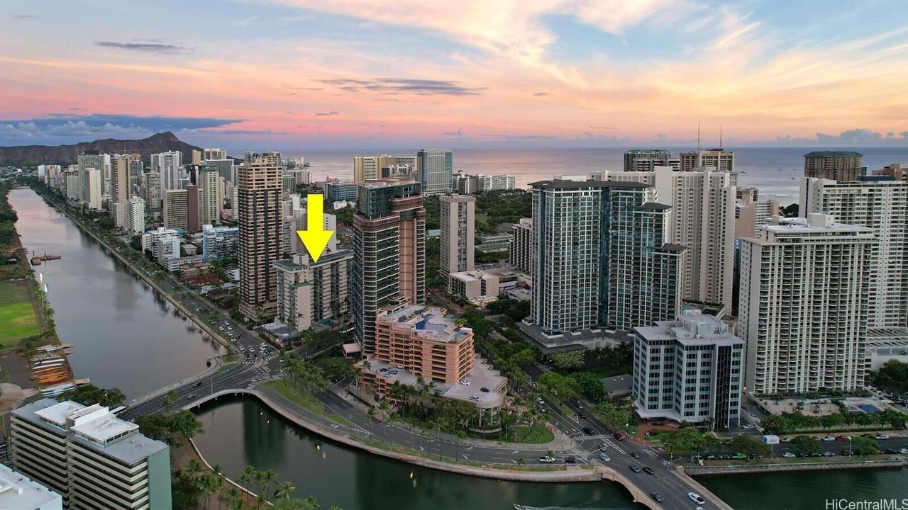 Photo of Outdoor in McCully - Moiliili