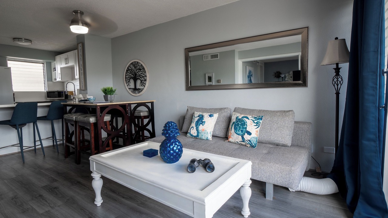 Photo of Livingroom in McCully - Moiliili