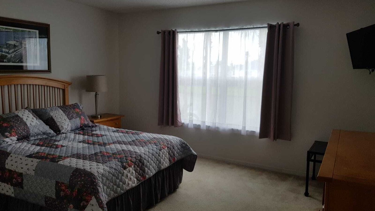 Photo of Bedroom in Lake Berkley