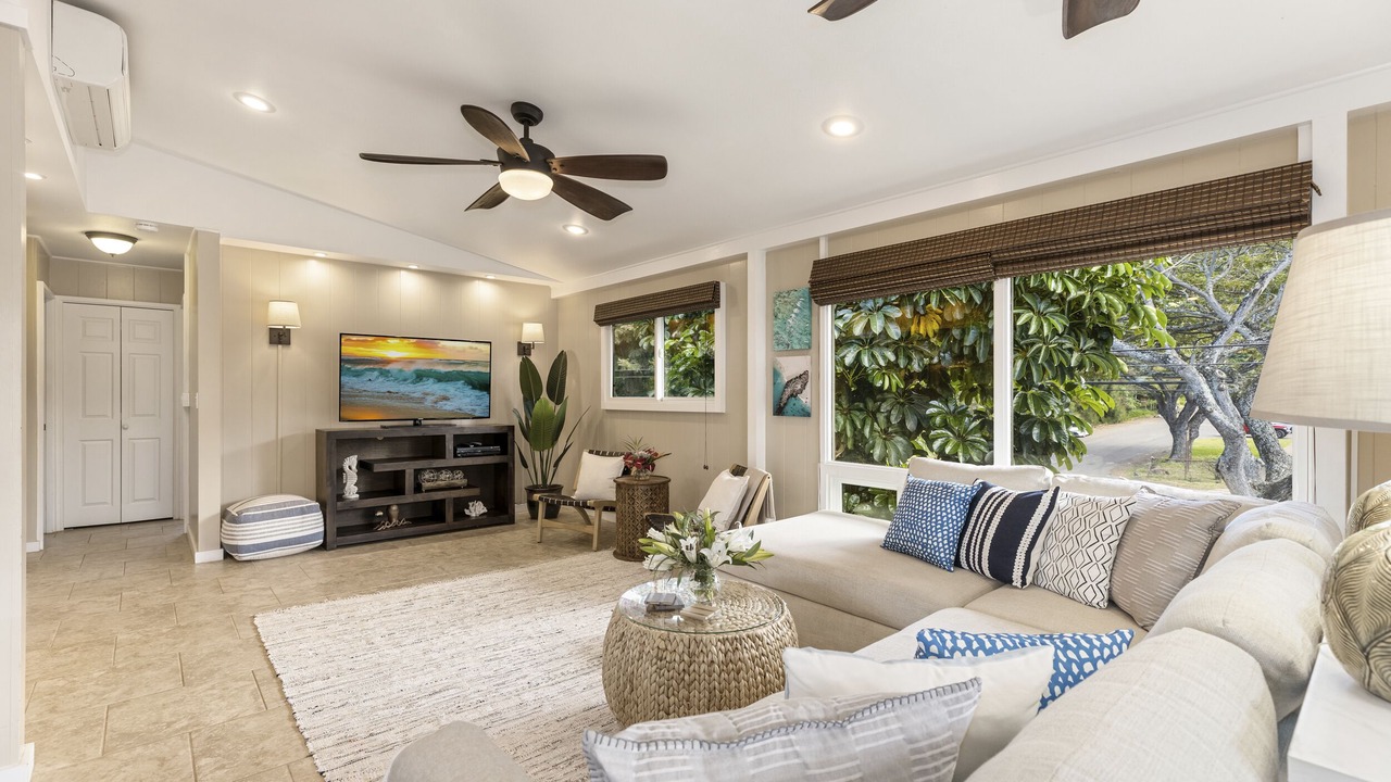 Photo of Livingroom in Pupukea